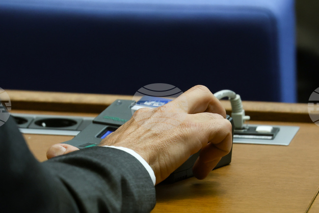 Парламентът одобри и на второ четене вдигането на тавана на дълга с до 3,8 млрд. евро