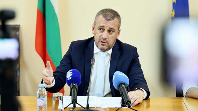 Министър Георги Пеев: Заварихме стотици милиони евро задължения и проекти без осигурено финансиране 