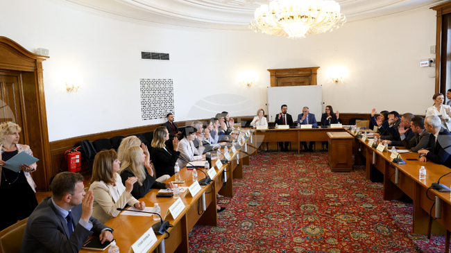 С 20 гласа „За“ Комисията по културата и медиите прие вътрешните правила за организацията и дейността си в 52-то Народно събрание