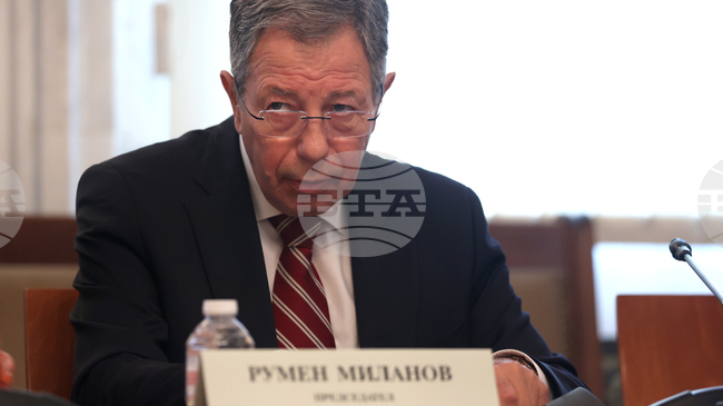 ДАНС трябва да даде допълнителни данни към доклада за групировката КУБ, каза председателят на комисията за контрол над службите за сигурност 
