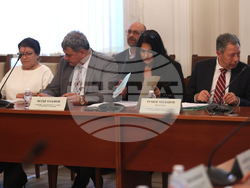 Комисия за контрол над службите за сигурност, прилагането и използването на специалните разузнавателни средства и достъпа до данните по Закона за електронните съобщения - заседание