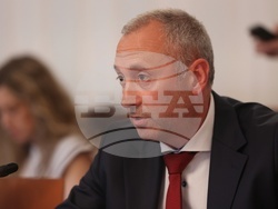 Комисия за контрол над службите за сигурност, прилагането и използването на специалните разузнавателни средства и достъпа до данните по Закона за електронните съобщения - заседание
