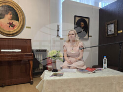 Свищов - Художествена галерия "Николай Павлович" - книга "Саможертвата" - представяне