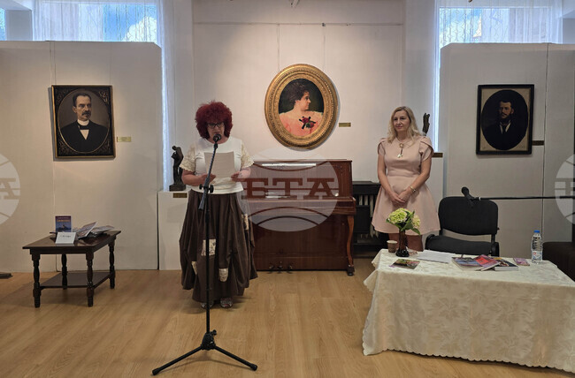 Свищов - Художествена галерия "Николай Павлович" - книга "Саможертвата" - представяне
