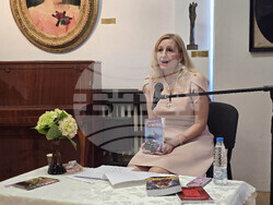 Свищов - Художествена галерия "Николай Павлович" - книга "Саможертвата" - представяне