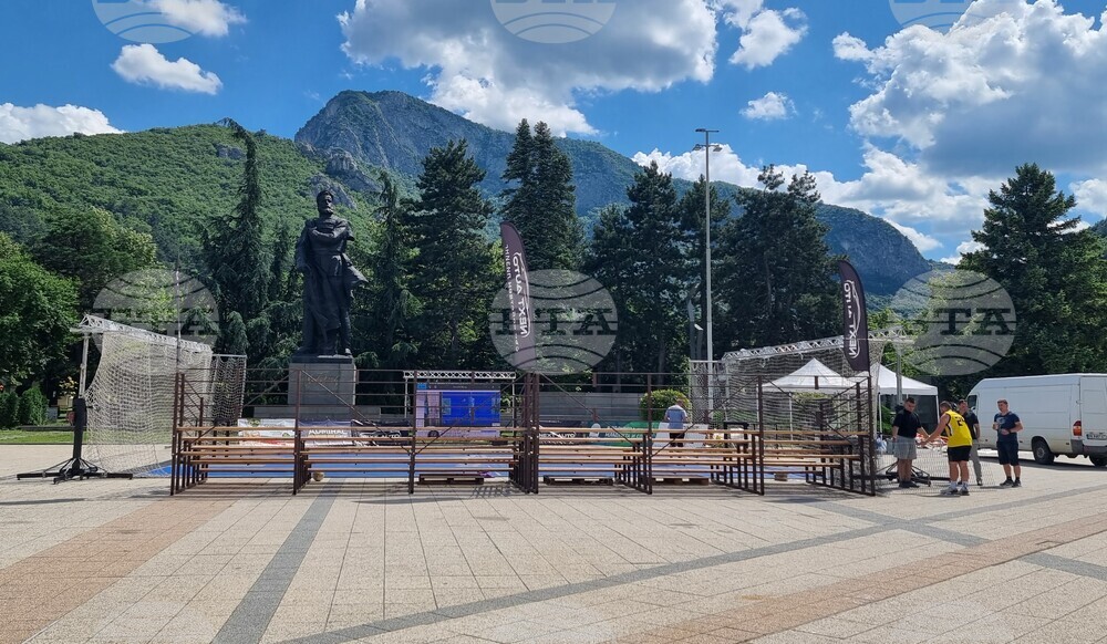 Футболното игрище за турнира „3×3 Футбол Враца 2026“ е оворено за свободно ползване, обявиха от Община Враца