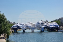 Франция - La Caverne du Pont Neuf („Пещерата на Пон Ньоф“) - арт инсталация