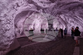 Франция - La Caverne du Pont Neuf („Пещерата на Пон Ньоф“) - арт инсталация