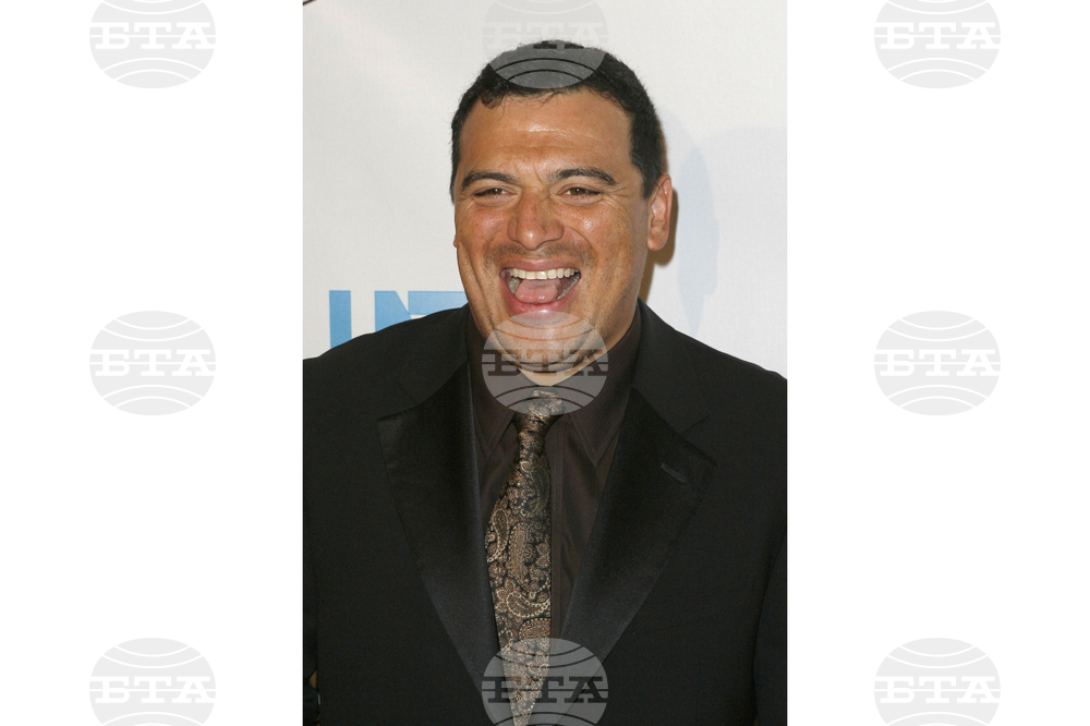 People Carlos Mencia