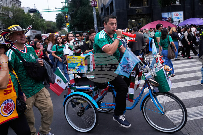 Mexico WCup Reactions