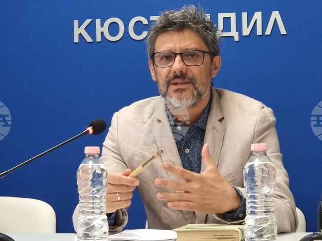 Братът на Пенчо Славейков - Христо, остава в българската национална памет със своето настояване за законност, каза литературоведът Йордан Ефтимов