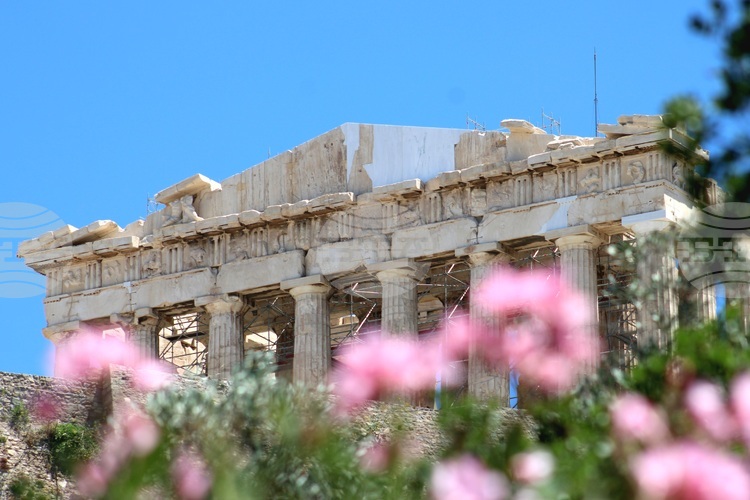 Greece Braces for Heatwave Peak, Temperatures of Up to 40 Degrees