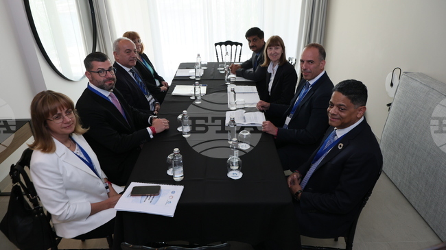 Finance Minister, World Bank VP for Europe and Central Asia Discuss Social Challenges