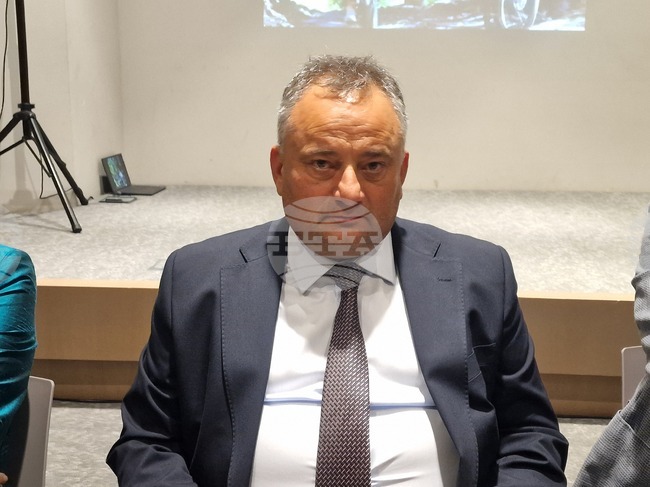 Пампорово има потенциал да се утвърди като целогодишна дестинация за здравен туризъм, заяви областният управител Георги Пепеланов 