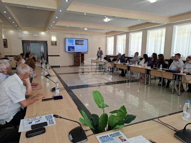 Международна научно-практическа конференция, посветена на туризма, се провежда в Стопанската академия в Свищов