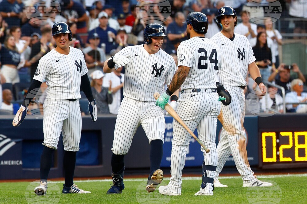 Reds Yankees Baseball