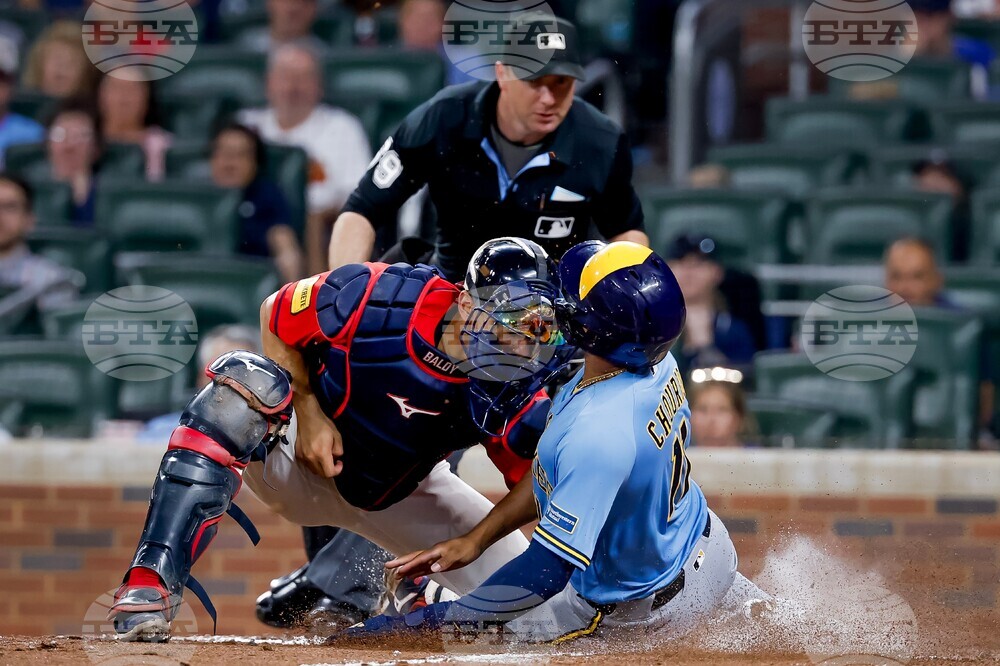 Brewers Braves Baseball