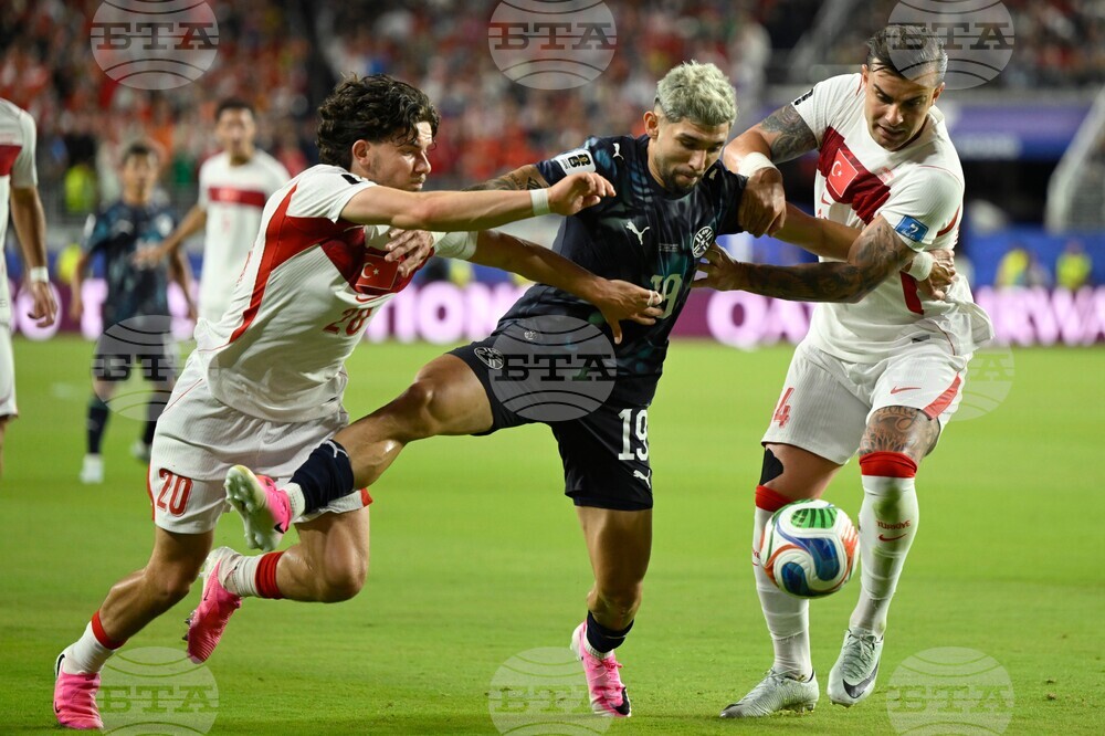APTOPIX Paraguay Turkey WCup Soccer