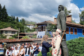 Копривщица - родова среща на Каблешковия род - Илияна Йотова