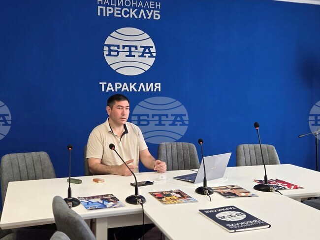  Химнът събира историята, ценностите и усещането за принадлежност, каза доц. Виталий Тодоров, преподавател в поделението на Русенския университет в Тараклия