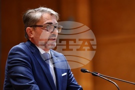 Софийски университет - студенти по право - дипломиране