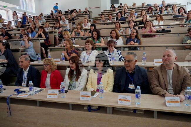 Осма научно-практическа конференция за образованието събра експерти и педагози в Бургас