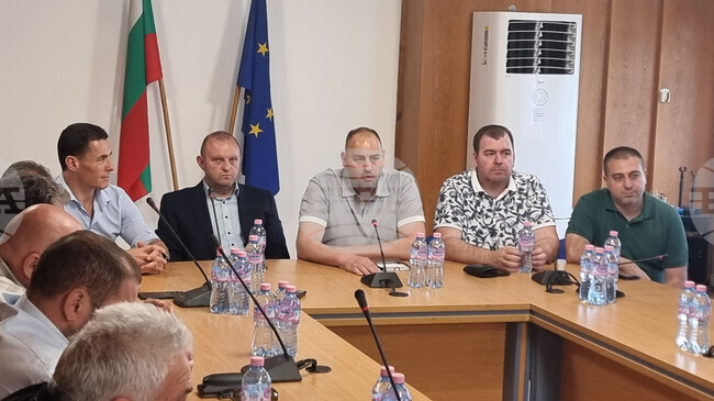 Предвиждаме изготвянето на закон за кооперирането, каза в Смолян председателят на парламентарната земеделска комисия Явор Гечев
