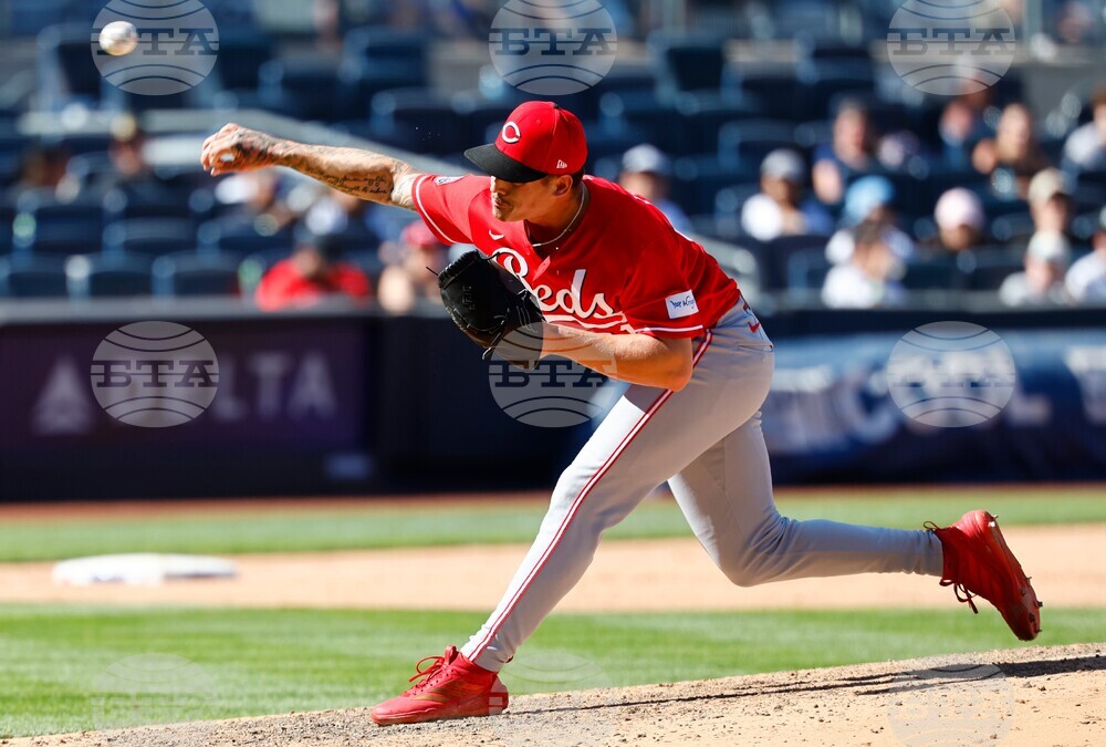 Reds Yankees Baseball