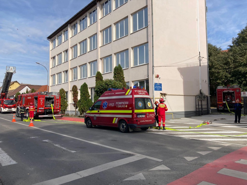 Пожар избухна в дом за възрастни хора в румънския град Тулча; 40 души са евакуирани