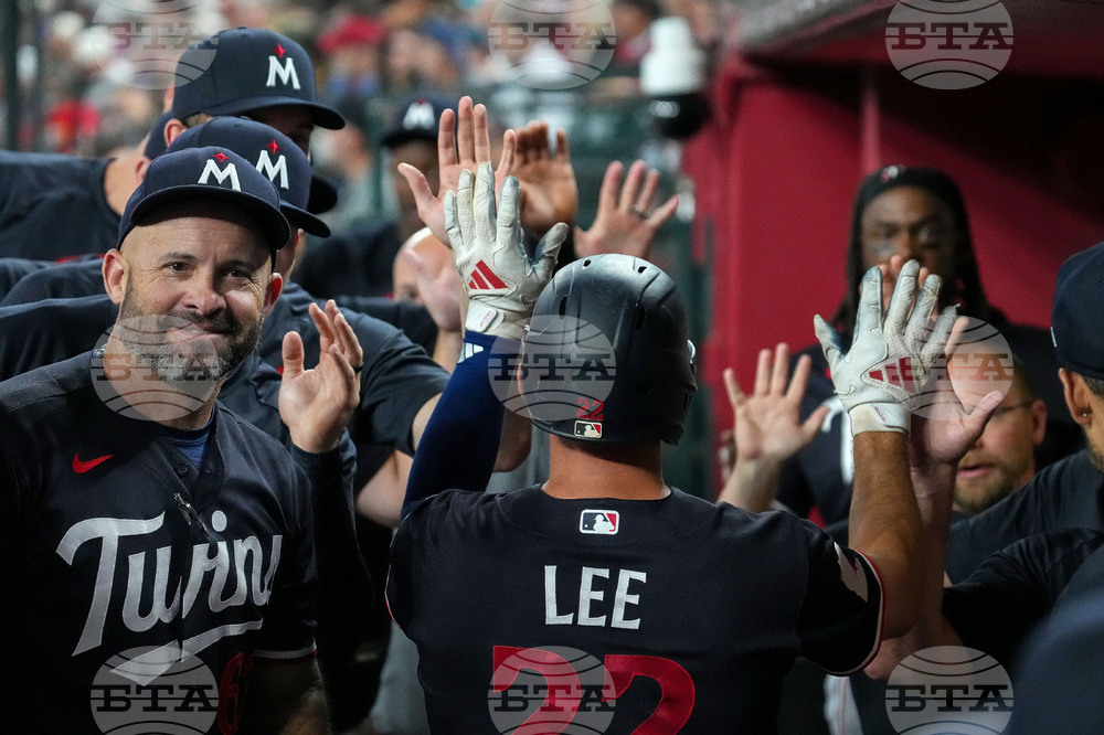 Twins Diamondbacks Baseball