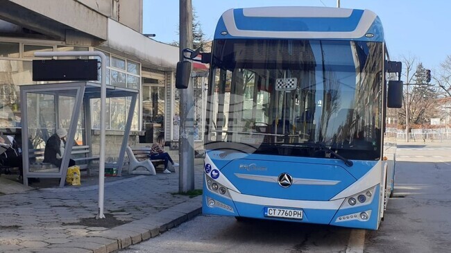 Допълнителни автобуси ще обслужват гражданите на Казанлък утре заради Архангелова задушница