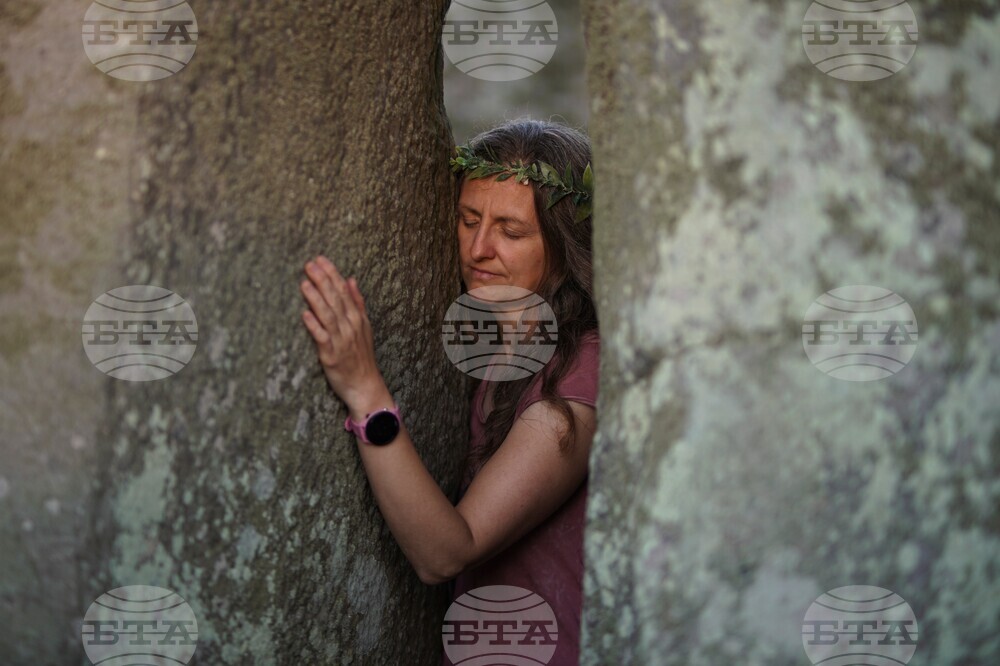 APTOPIX Britain Stonehenge Summer Solstice