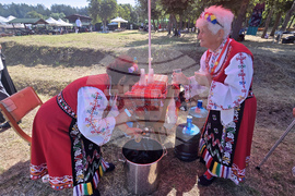 Село Красен - Еньовски фолклорен събор „Край язовир Дрян“