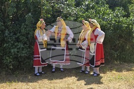 Село Красен - Еньовски фолклорен събор „Край язовир Дрян“