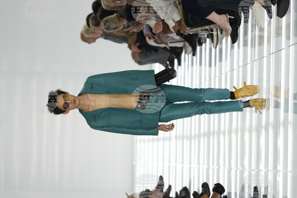 Italy Fashion Prada S/S 27