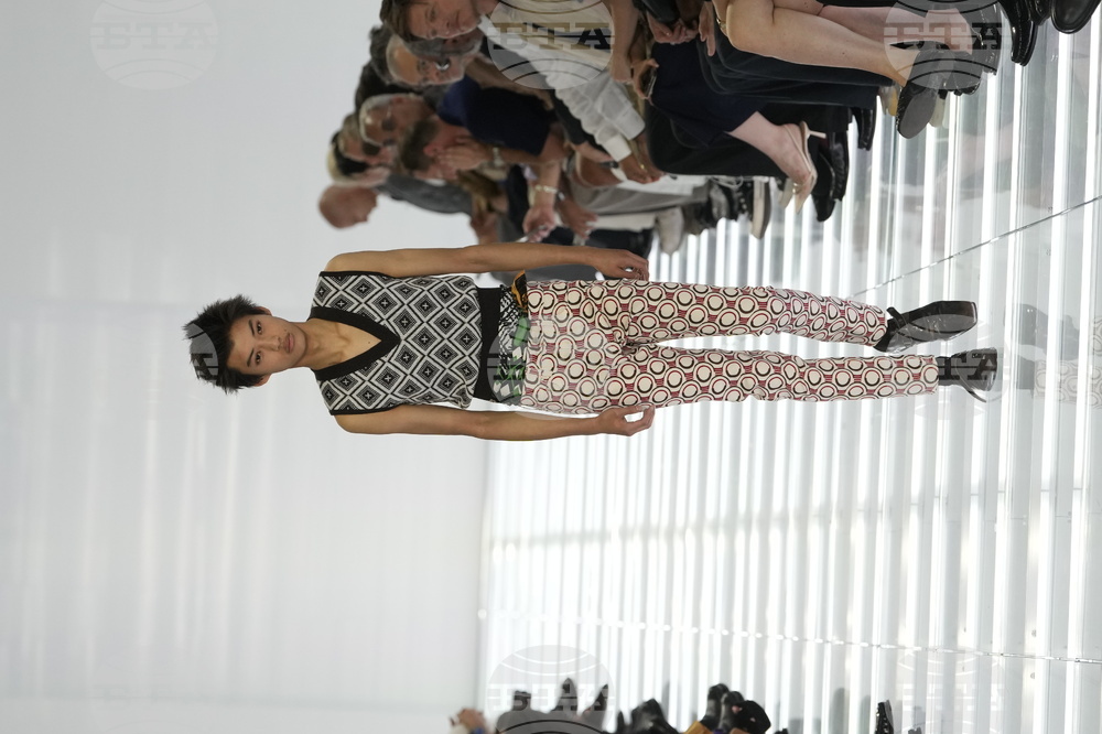 Italy Fashion Prada S/S 27