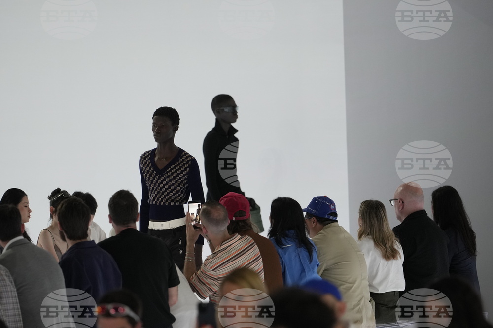 Italy Fashion Prada S/S 27