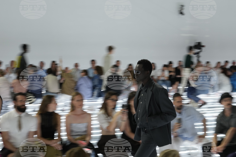 Italy Fashion Prada S/S 27