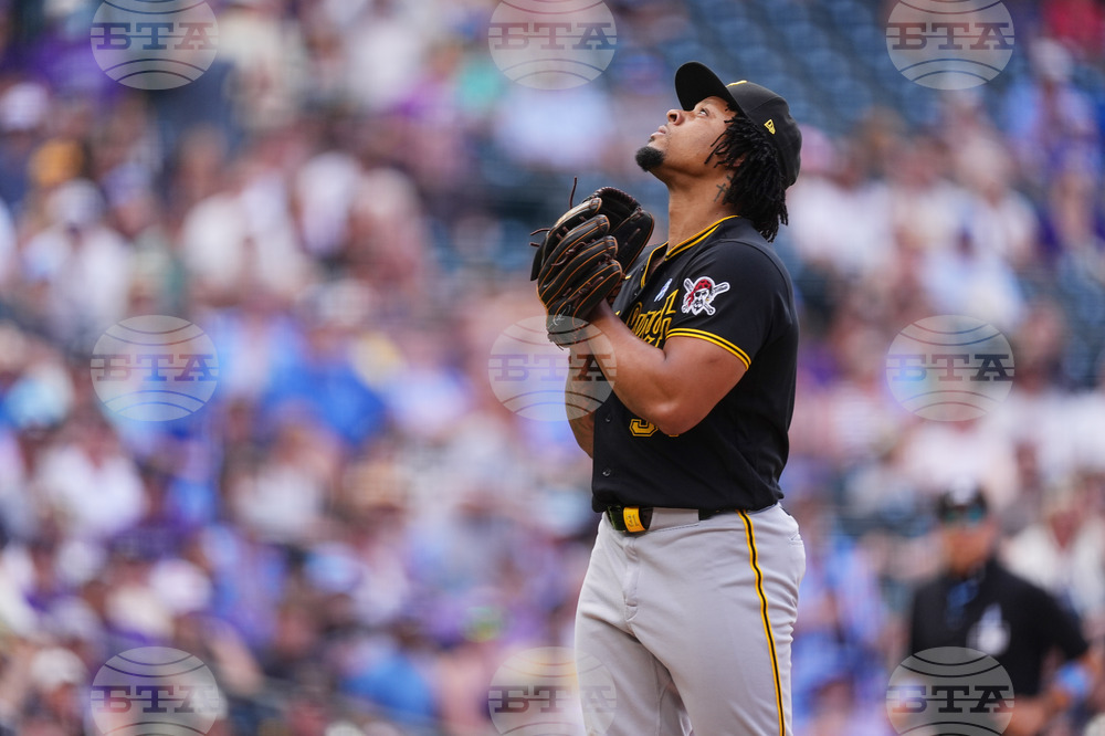Pirates Rockies Baseball