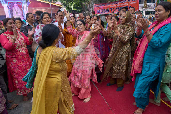India Kashmir Hindu Festival