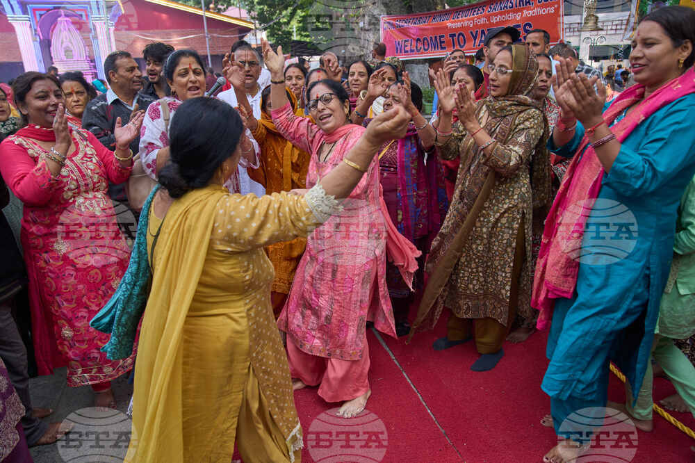 India Kashmir Hindu Festival