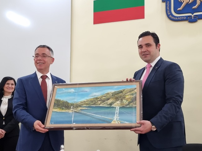 Кметовете на Кърджали и на Струмица (Република Северна Македония) подписаха протокол за побратимяване на двете общини