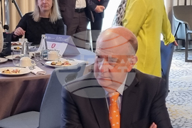 Американска търговска камара - бизнес закуска - Кенет Мертен