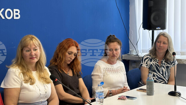 Любовта на приемните родители помага в развитието на децата, каза началникът на отдел „Закрила на детето“ в Самоков Цветка Топчийска