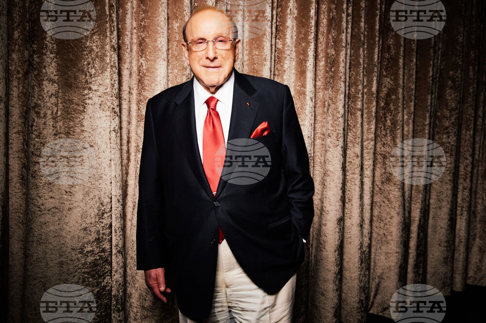Obit - Clive Davis