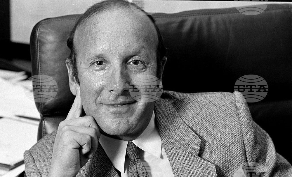 Obit - Clive Davis