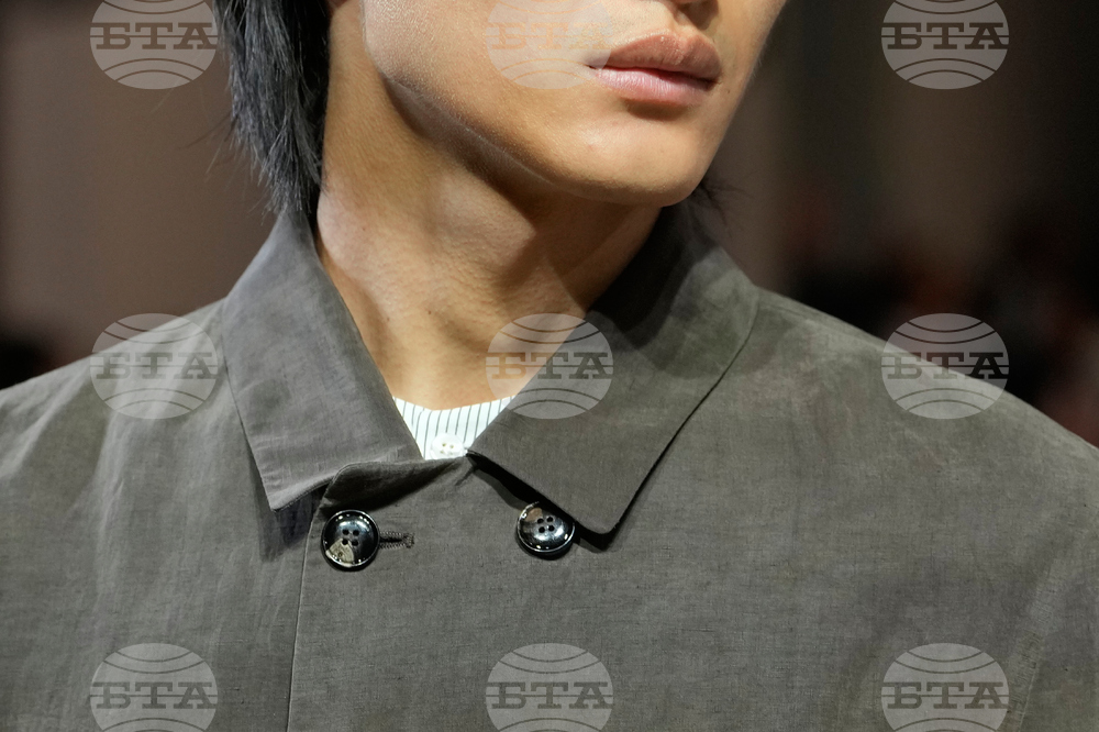 Italy Fashion Giorgio Armani S/S 27