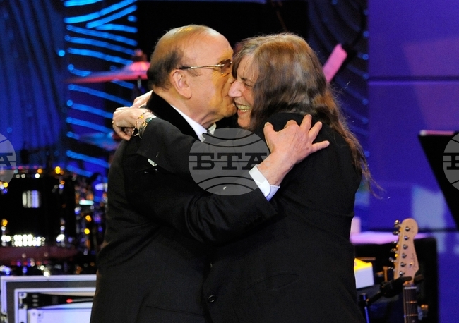 Obit - Clive Davis Reaction