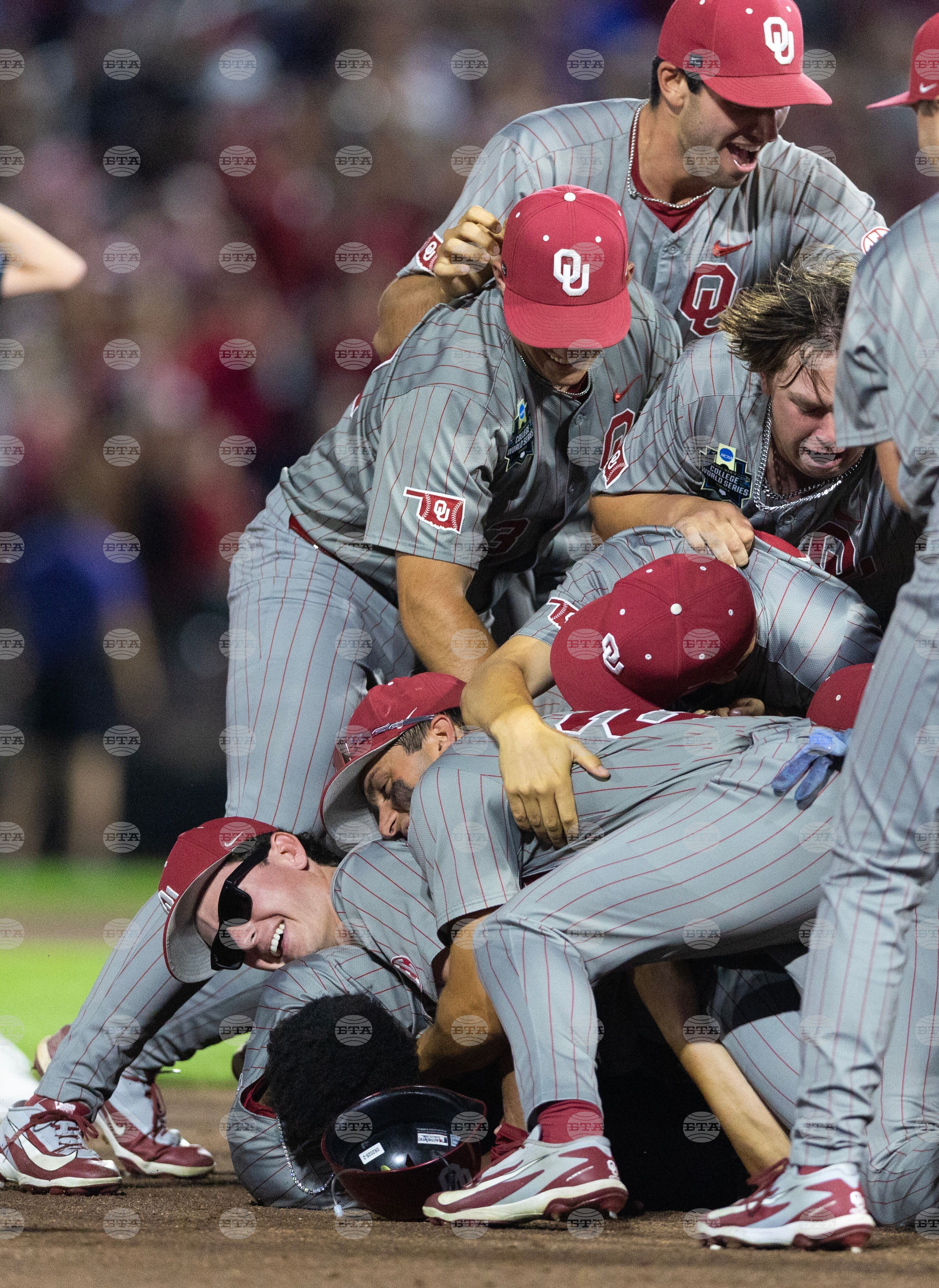 CWS Finals Baseball