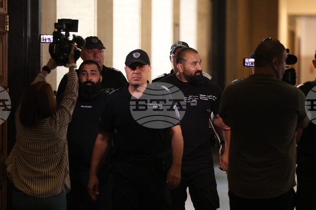 Софийският апелативен съд остави в ареста обвиняемите Красимир Алексиев и Росен Иванов, свързвани с групата „Калашниците"